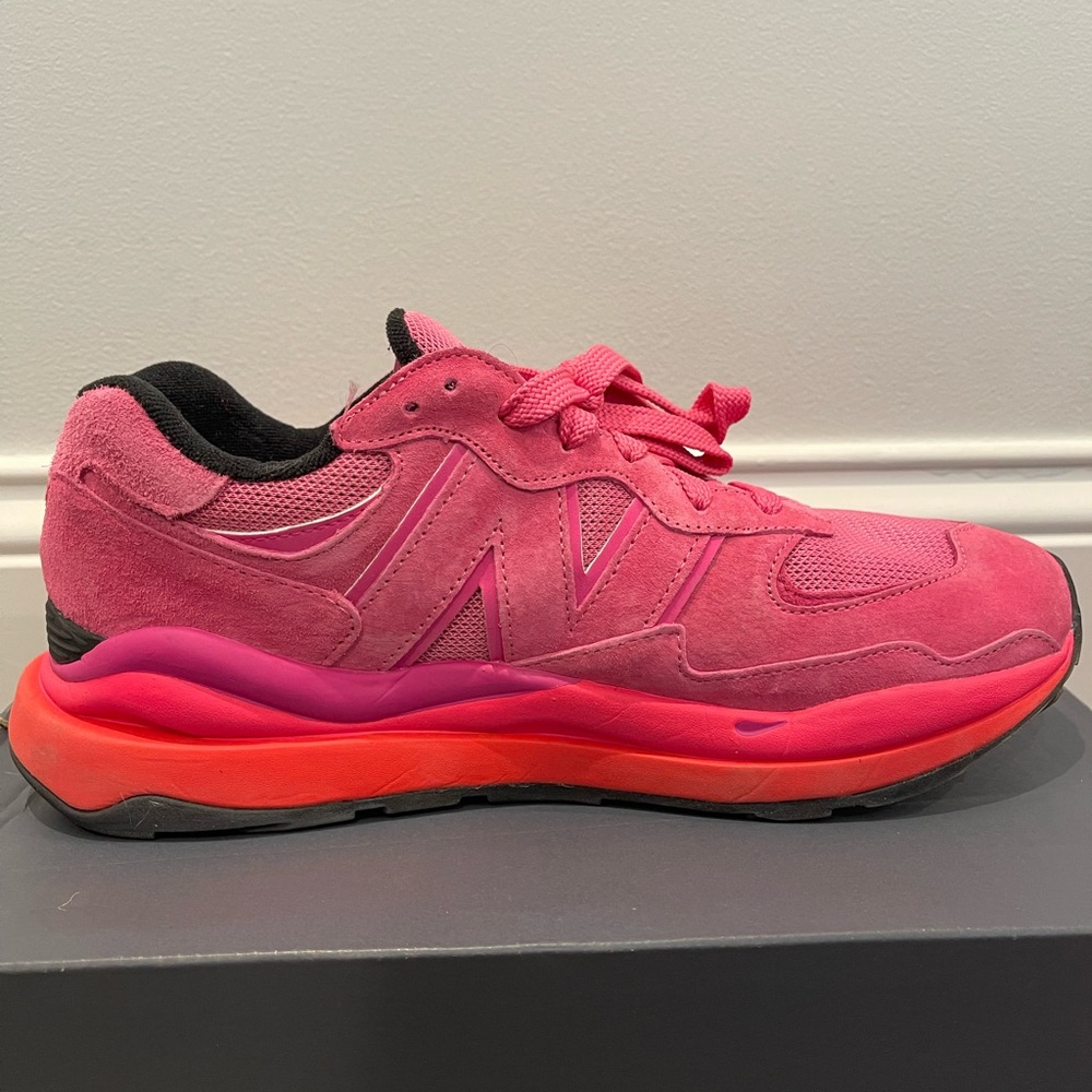 NEW BALANCE Men’s Sneaker Size 10 ✨